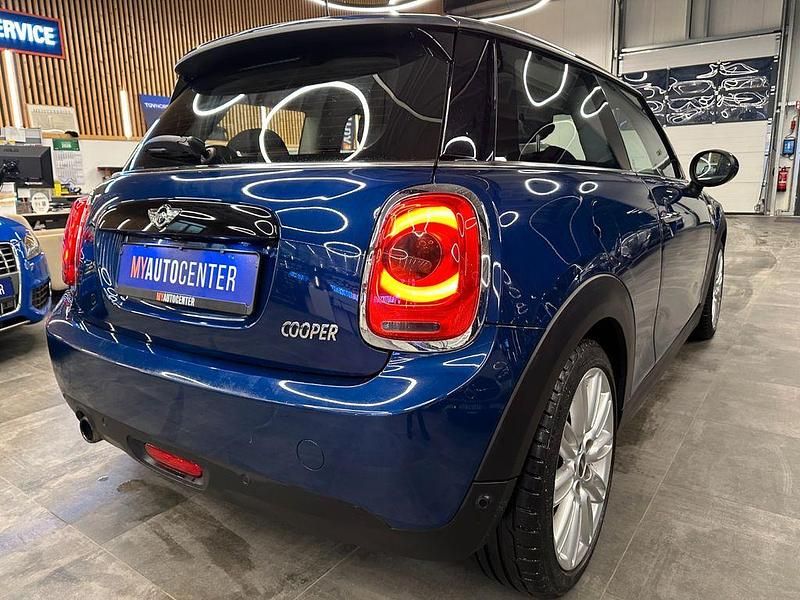 Gebraucht Mini Cooper 136 PS (100 kW) 2015 Blau Kleinwagen