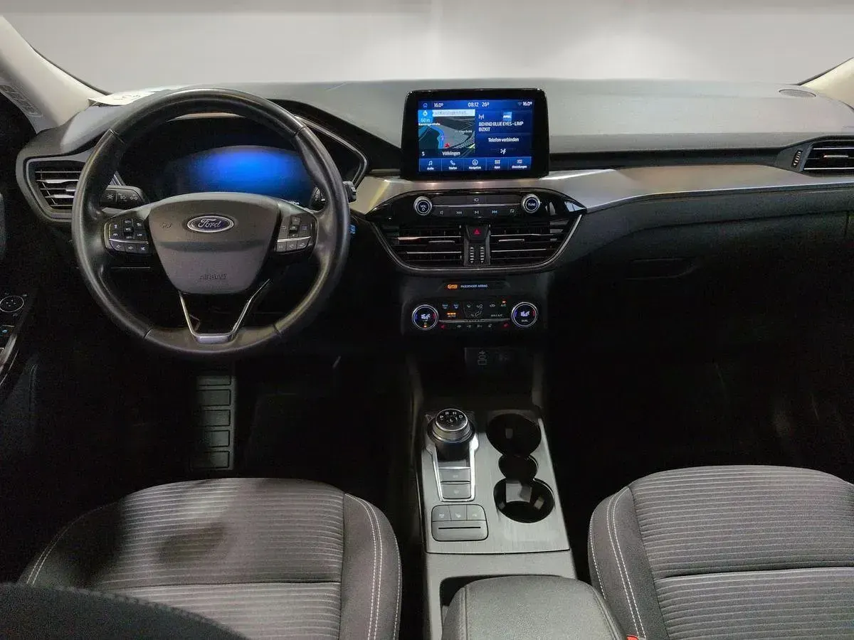 Gebraucht Ford Kuga Titanium 190 PS (139 kW) 2022 Frozen white SUV