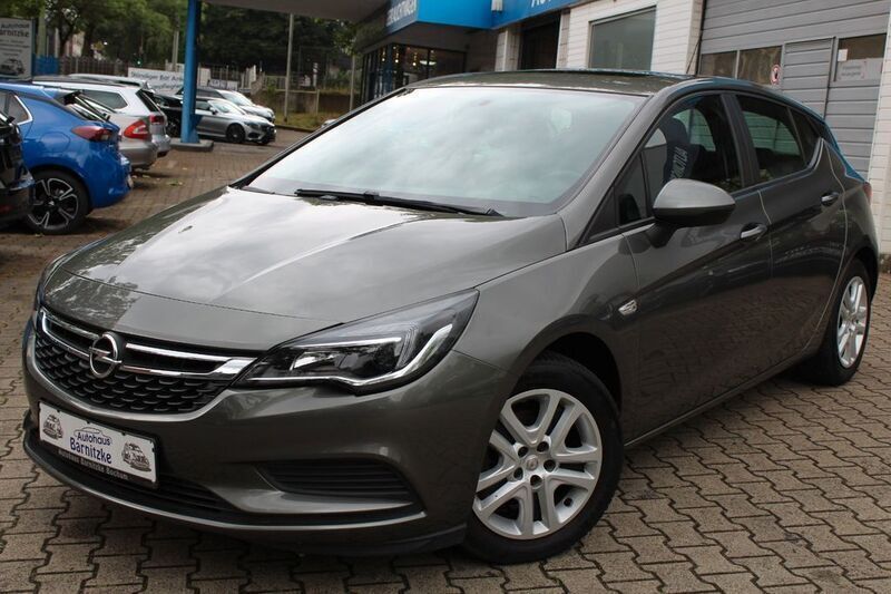 Grau Gebraucht 2019 Opel Astra Edition Limousine | 11.590 € (Guter Preis) - Bild 1/4