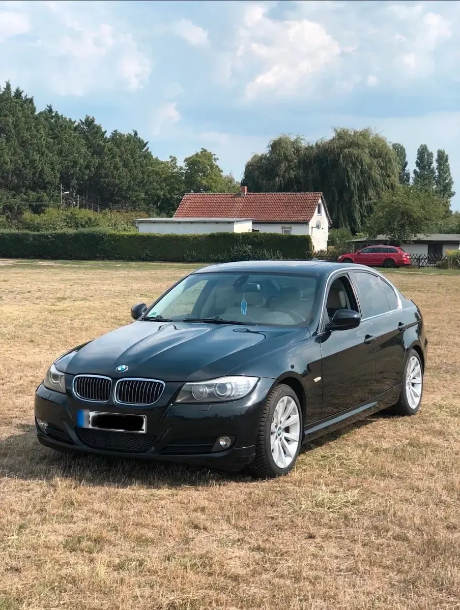 Gebraucht BMW 330 245 PS (180 kW) 2009 Schwarz Limousine
