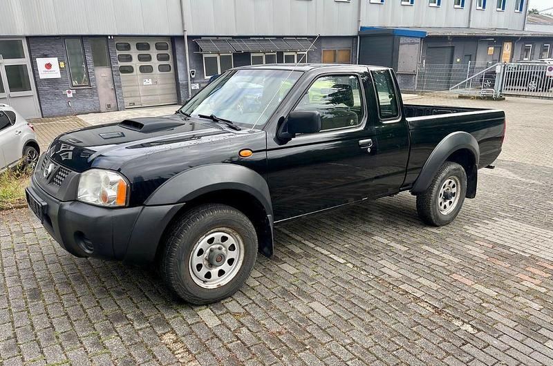 Schwarz Gebraucht 2012 Nissan Navara Abholung | 5.400 € (Guter Preis) - Bild 1/4