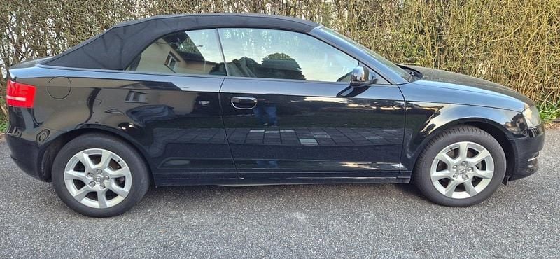 Gebraucht Audi A3 Cabriolet 125 PS (91 kW) 2011 Schwarz Cabrio