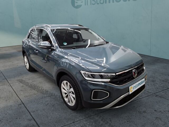 Blau Gebraucht 2023 VW T-Roc Life SUV | 29.790 € (Fairer Preis) - Bild 1/2