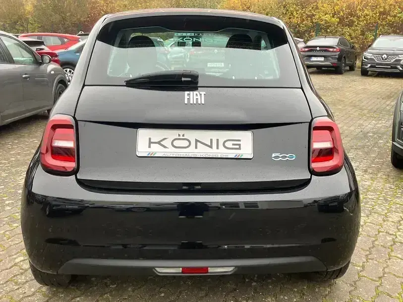 Gebraucht Fiat 500e 86 kW (118 PS) 2023 Schwarz Limousine