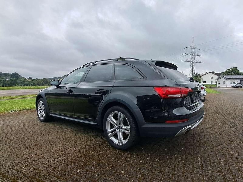 Gebraucht Audi A4 Allroad 245 PS (180 kW) 2019 Mythosschwarz metallic Kombi