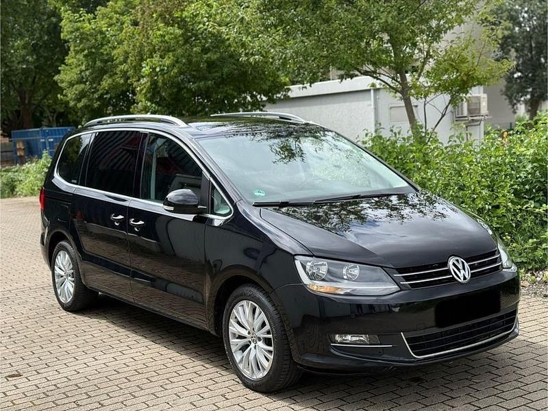 Schwarz Gebraucht 2014 VW Sharan Highline Van / Kleinbus | 12.490 € (Superpreis) - Bild 1/4
