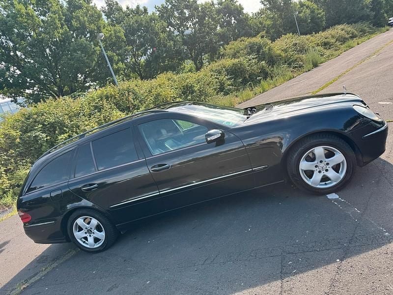 Gebraucht Mercedes E320 204 PS (150 kW) 2003 Schwarz Kombi