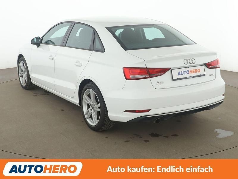 Gebraucht Audi A3 Sport 116 PS (85 kW) 2017 Weiß Limousine