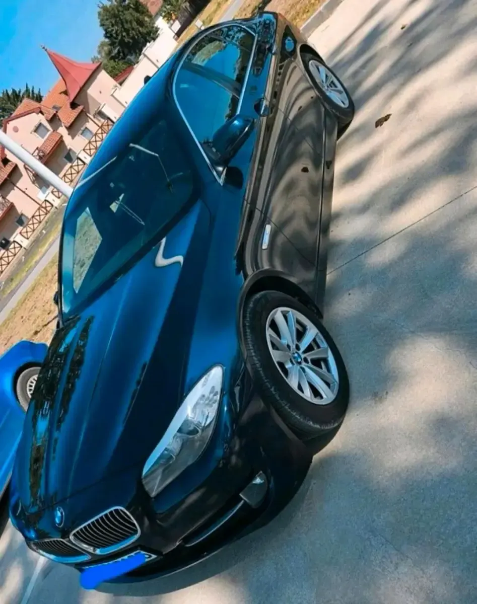 Gebraucht BMW 530 242 PS (177 kW) 2010 Blau Limousine