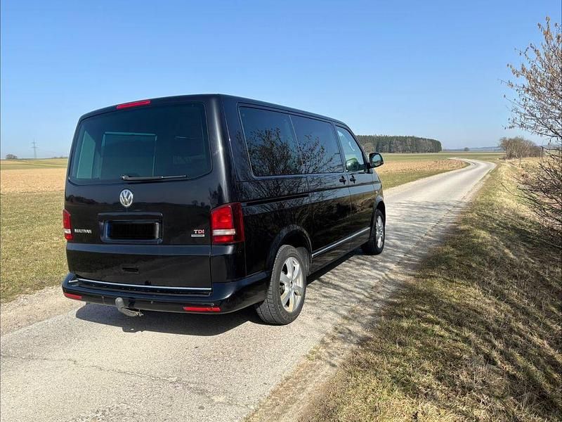 Second-hand VW T5 179 CP (131 kW) 2014 Negru Van