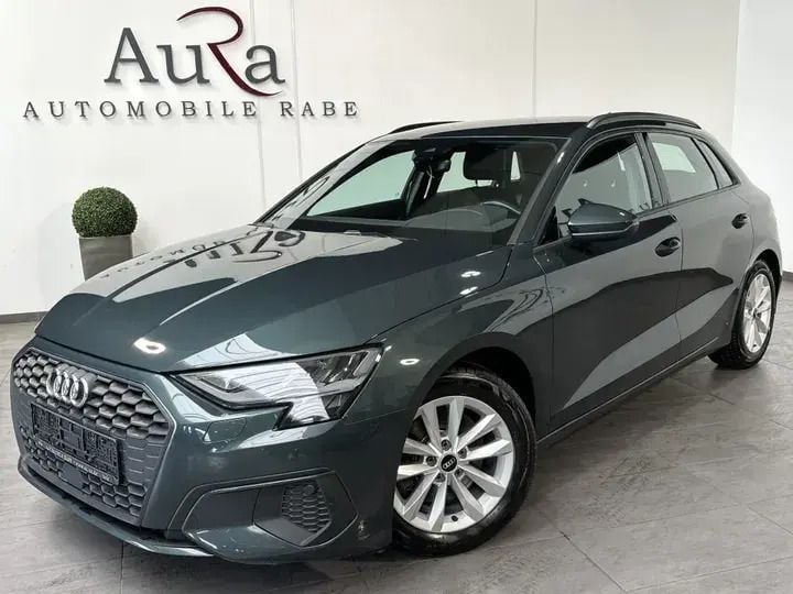 Grün Gebraucht 2021 Audi A3 Basis Limousine | 21.749 € (Fairer Preis) - Bild 1/4