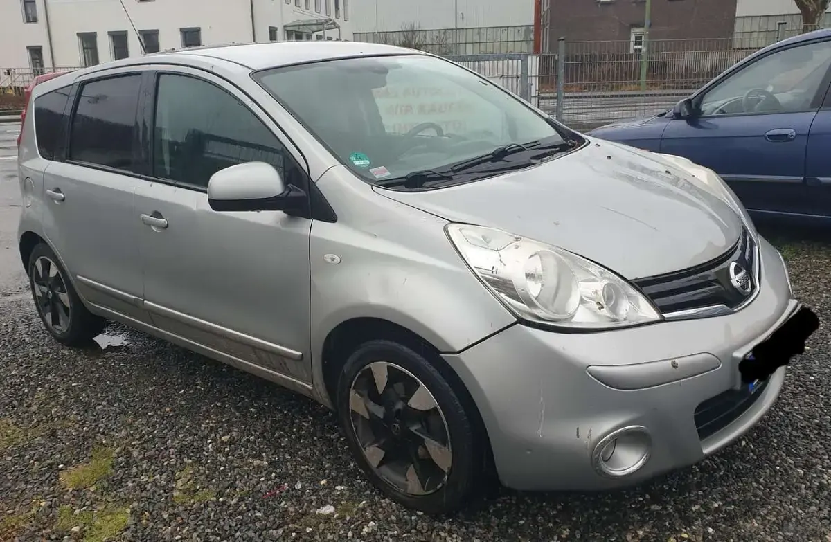 Gebraucht Nissan Note 88 PS (64 kW) 2012 Grau Kleinwagen