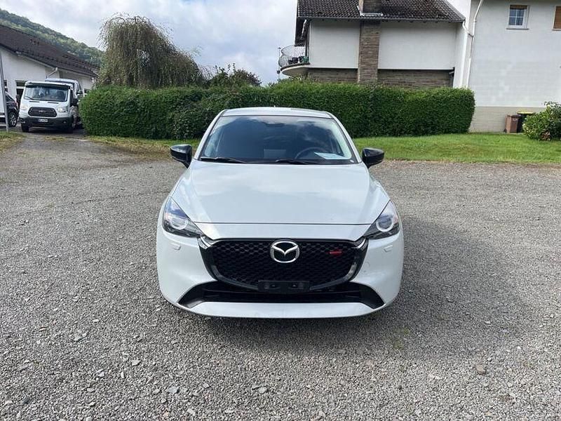 Ceramic white metallic Neu 2024 Mazda 2 Homura-Line Kleinwagen | 20.810 € (Fairer Preis) - Bild 1/4