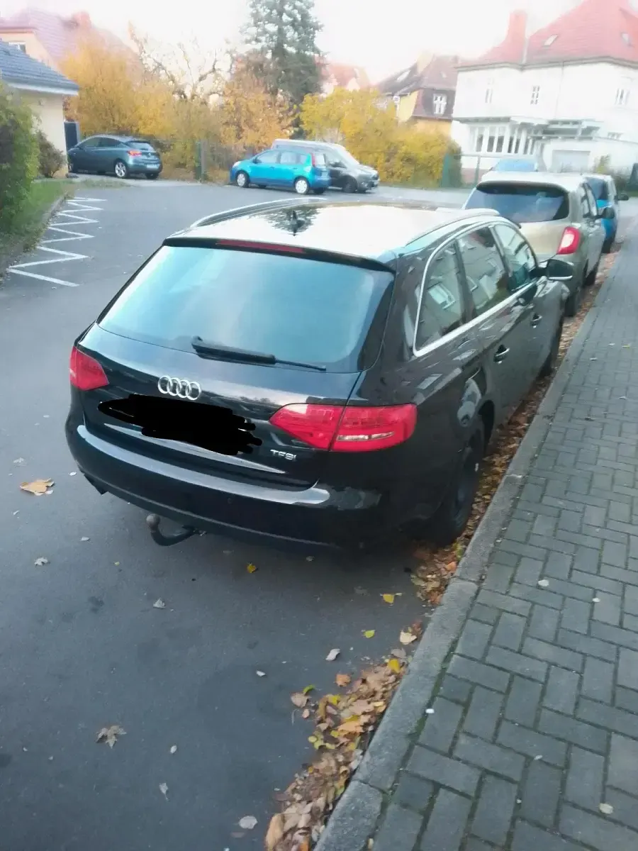 Gebraucht Audi A4 160 PS (117 kW) 2011 Schwarz Kombi