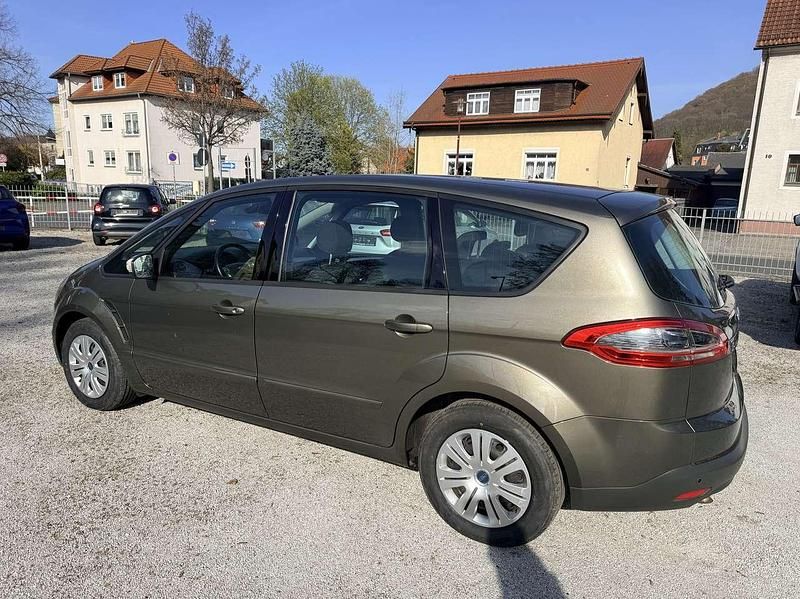 Gebraucht Ford S-MAX Trend 140 PS (102 kW) 2011 Parksidemetallic Van / Kleinbus