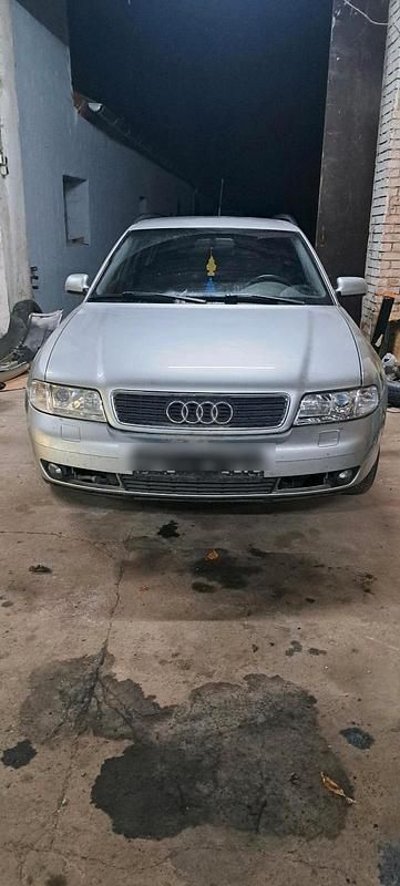 Gebraucht 2000 Audi A4 Kombi | 900 € (Superpreis) - Bild 1/4