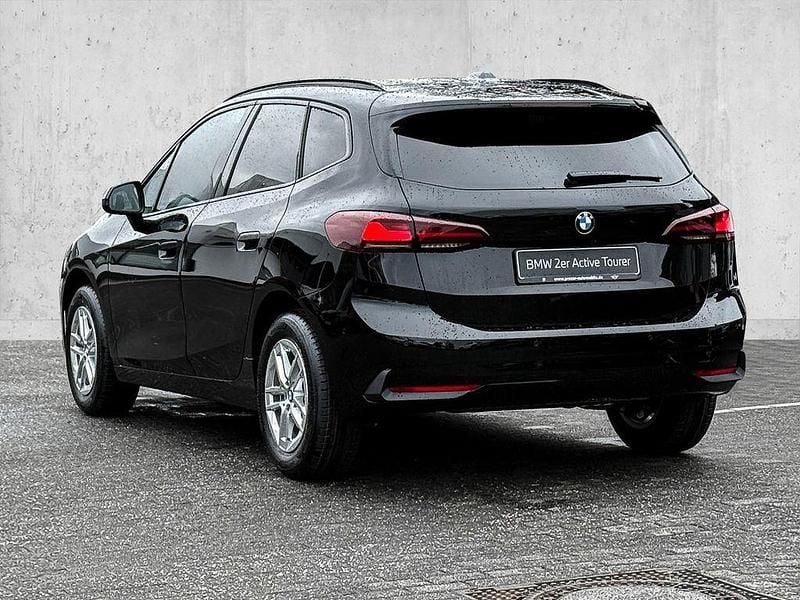 Neu BMW 218 Active Tourer 136 PS (100 kW) 2026 Schwarz Van / Kleinbus