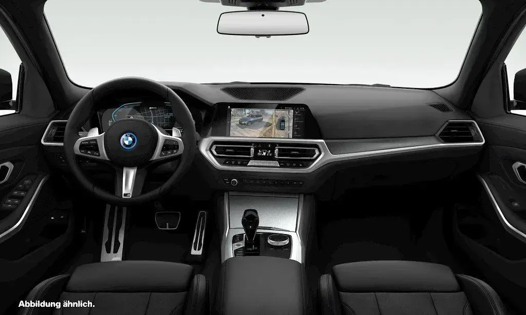 Gebraucht BMW 330e M Sport 292 PS (214 kW) 2022 Saphirschwarz Kombi
