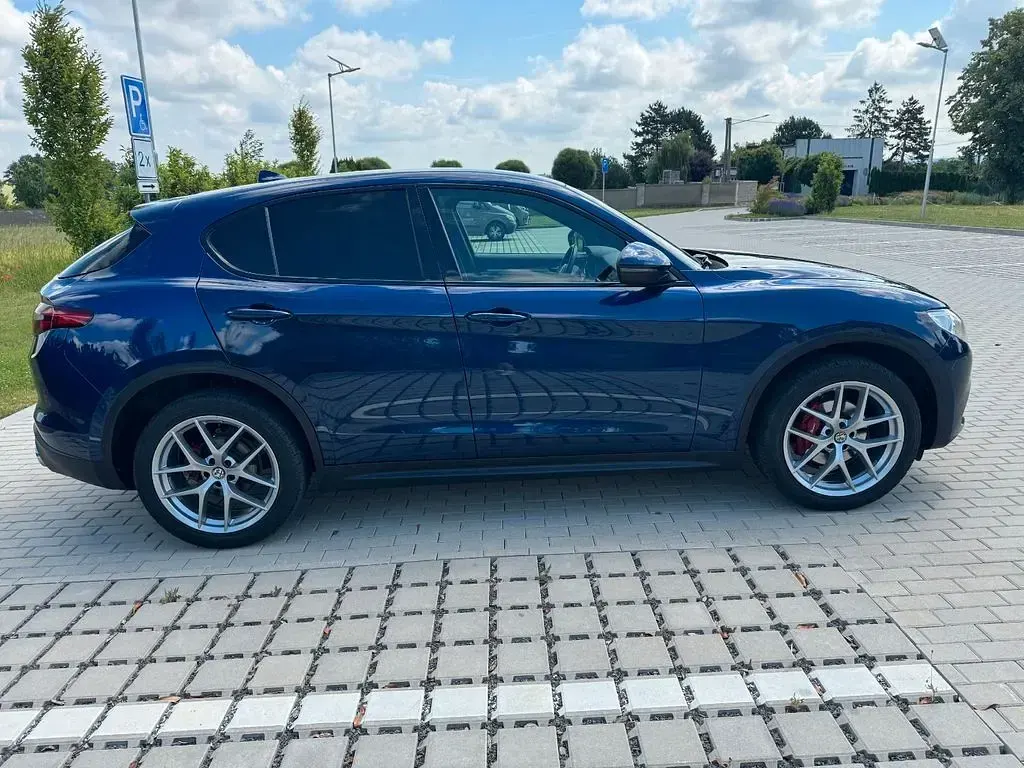 Gebraucht Alfa Romeo Stelvio Super 209 PS (153 kW) 2018 Blau SUV