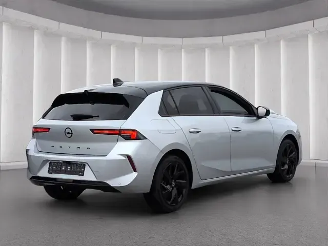 Usata Opel Astra 131 CV (96 kW) 2024 Argento Utilitaria