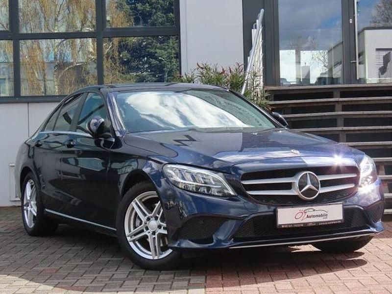 Gebraucht Mercedes C220 194 PS (142 kW) 2020 Blau Limousine