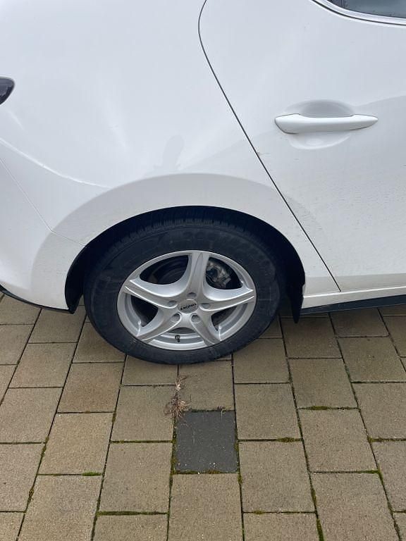 Gebraucht Mazda 3 122 PS (89 kW) 2020 Weiß Limousine