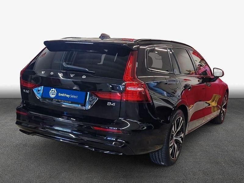 Gebraucht Volvo V60 Plus 197 PS (144 kW) 2025 Schwarz Kombi