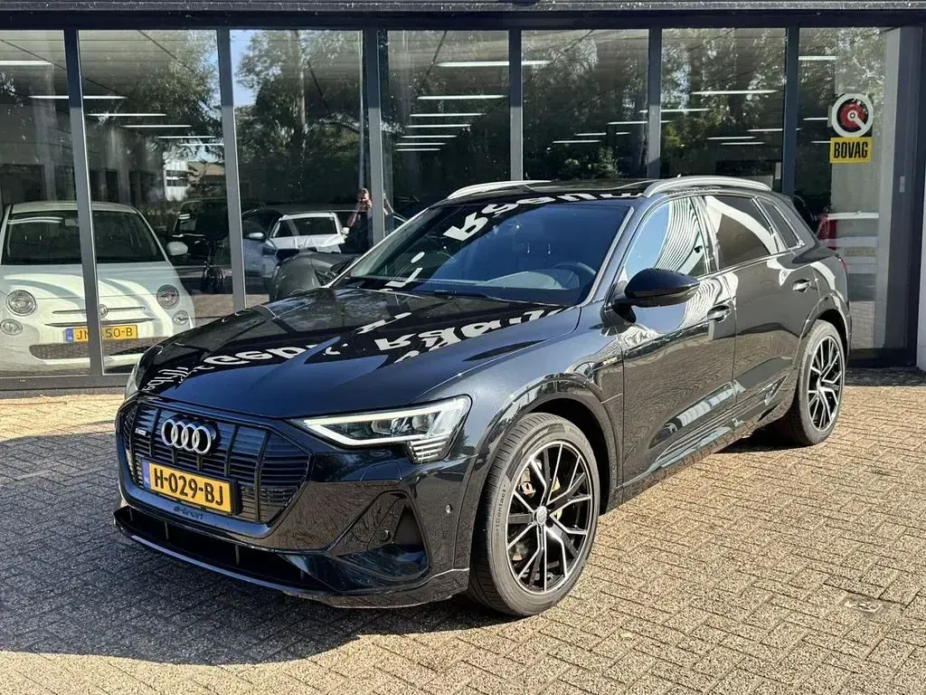Gebraucht Audi e-tron Sport 230 kW (313 PS) 2019 Schwarz SUV
