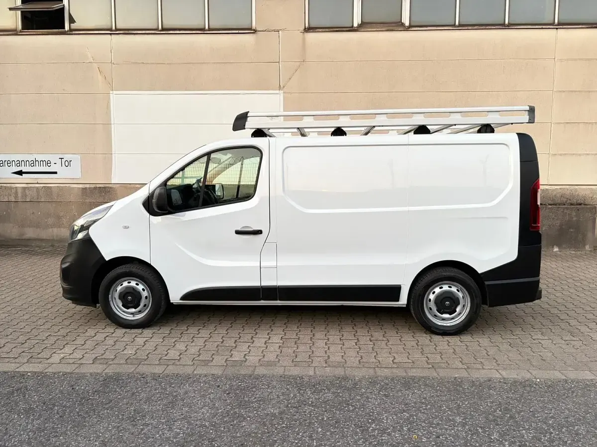 Gebraucht Opel Vivaro 120 PS (88 kW) 2016 Weiß Van / Kleinbus