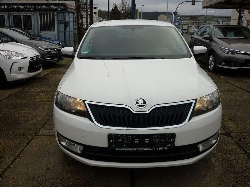 Gebraucht Skoda Rapid Ambition 86 PS (63 kW) 2015 Weiß Limousine