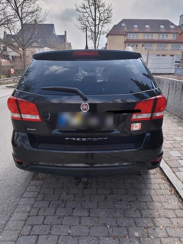 Gebraucht Fiat Freemont 170 PS (125 kW) 2015 Schwarz SUV