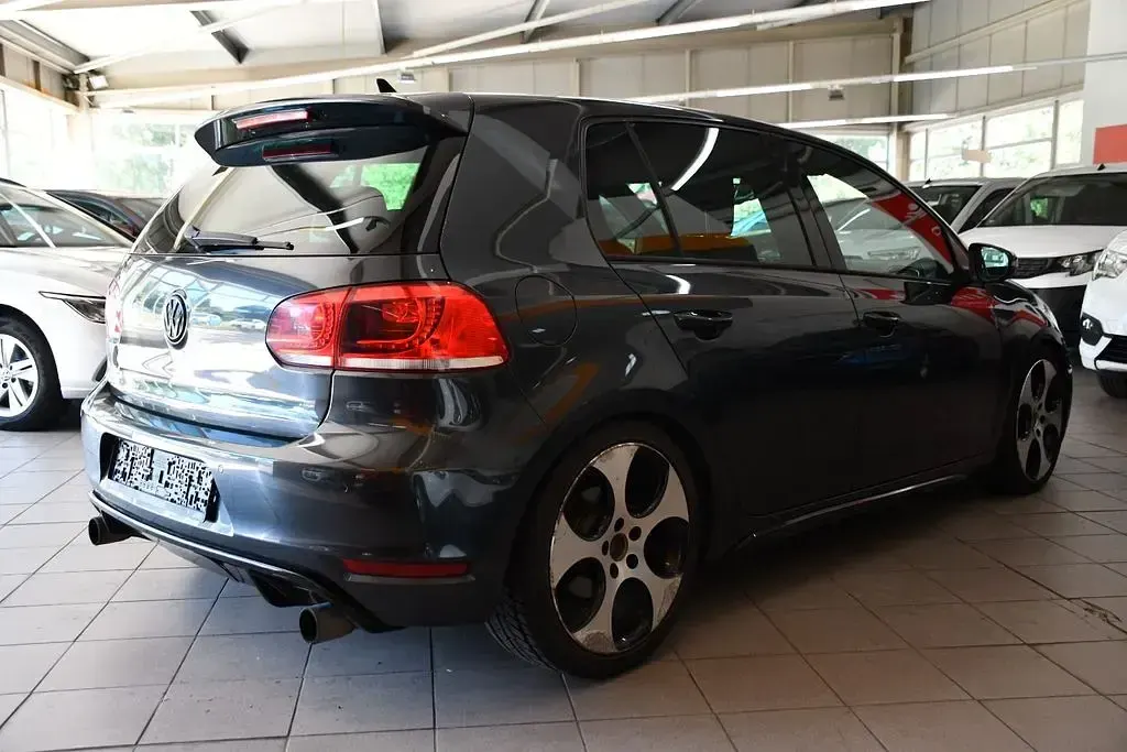 Gebraucht VW Golf VI GTI 211 PS (155 kW) 2011 Grau Limousine