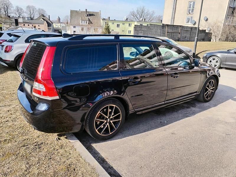 Gebraucht Volvo V70 181 PS (133 kW) 2015 Schwarz Kombi