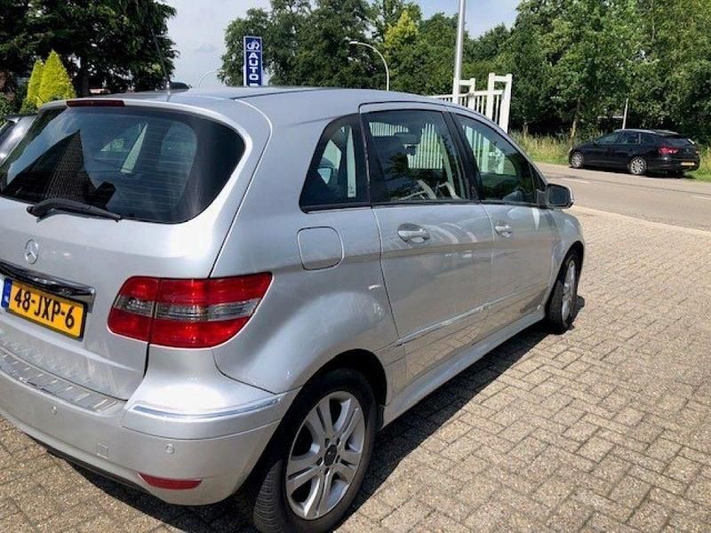 Gebraucht Mercedes B150 95 PS (69 kW) 2008 Grau Van / Kleinbus