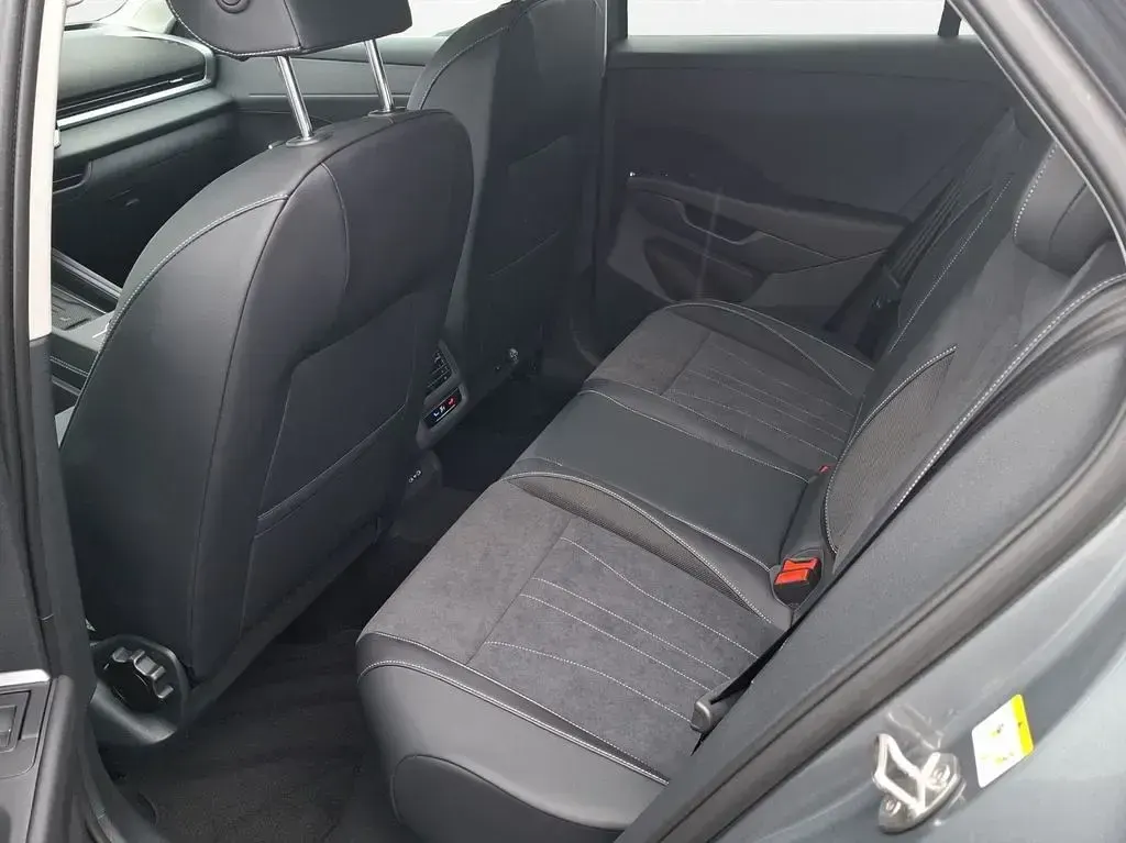 Neu VW T-Roc Style 116 PS (85 kW) 2026 Wolf grey metallic SUV