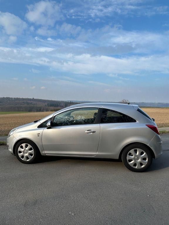 Gebraucht Opel Corsa 69 PS (50 kW) 2010 Silber Kleinwagen