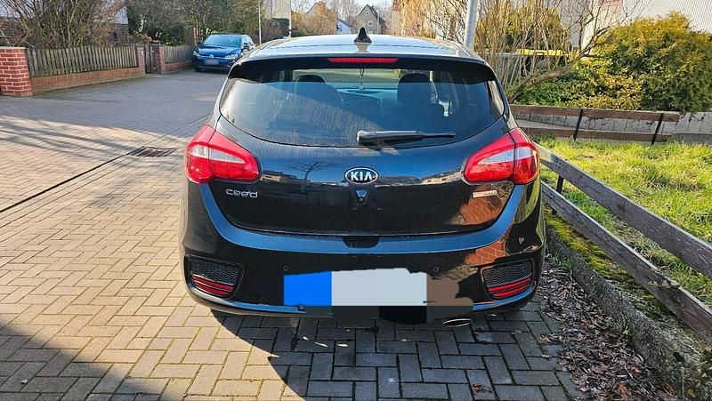 Gebraucht Kia Ceed 101 PS (74 kW) 2018 Schwarz Kleinwagen