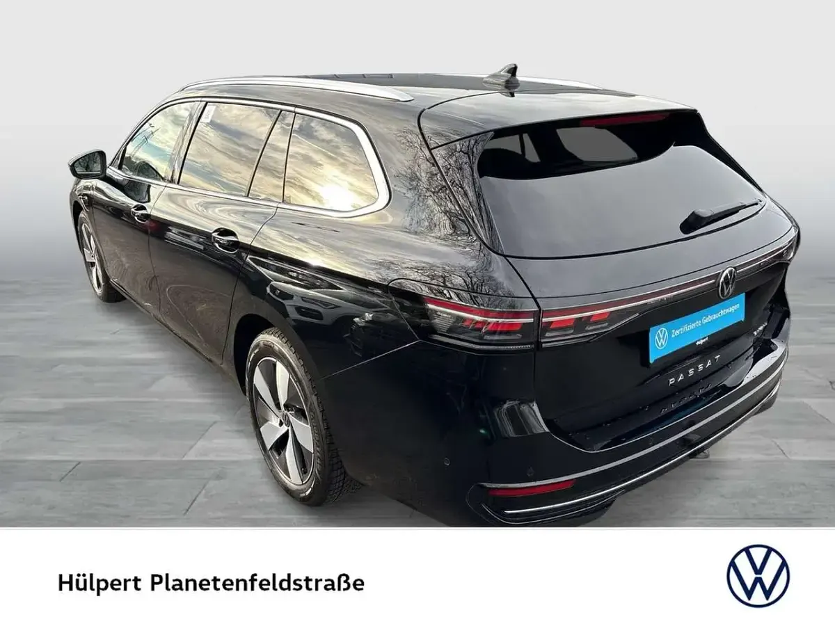 Second-hand VW Passat Elegance 272 CP (200 kW) 2025 Negru Break