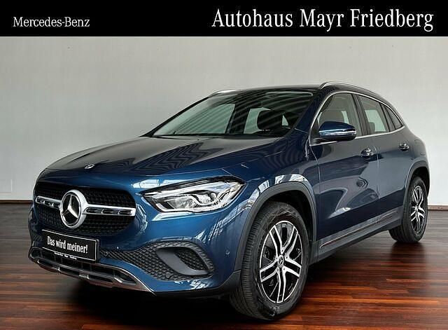 Gebraucht Mercedes GLA200 Progressive 163 PS (119 kW) 2023 Denimblau SUV