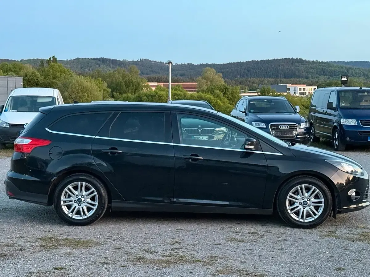 Używany Ford Focus Titanium 140 KM (102 kW) 2013 Czarny Kombi