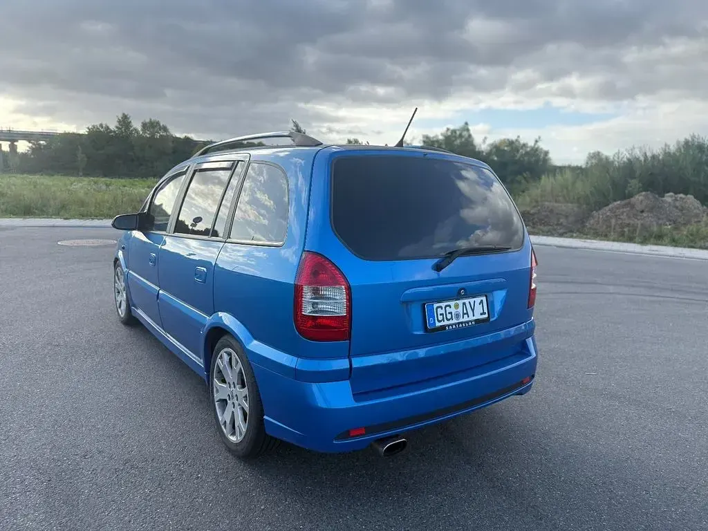 Gebraucht Opel Zafira OPC 192 PS (141 kW) 2003 Ardenblau/blue Van / Kleinbus