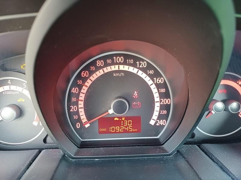 Second-hand Kia Ceed 90 CP (66 kW) 2013 Andere farben Hatchback