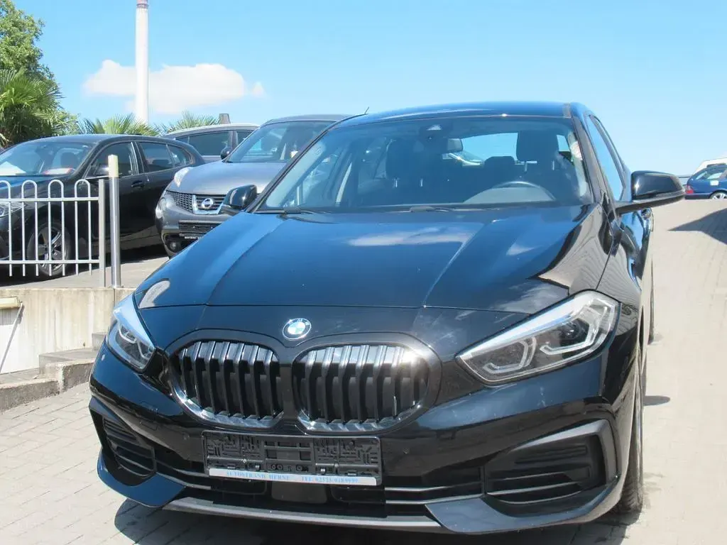 Gebraucht BMW 118 Advantage 136 PS (100 kW) 2022 Schwarz Kleinwagen