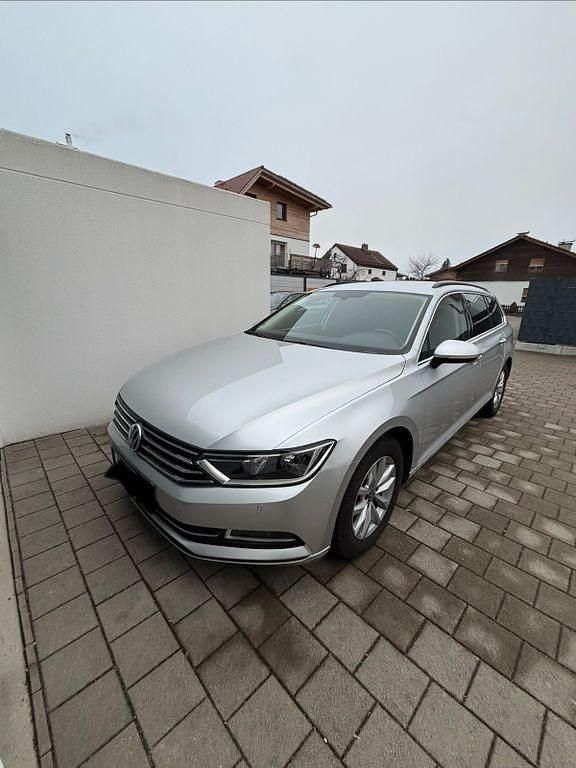 Gebraucht VW Passat Comfortline 150 PS (110 kW) 2017 Silber Kombi