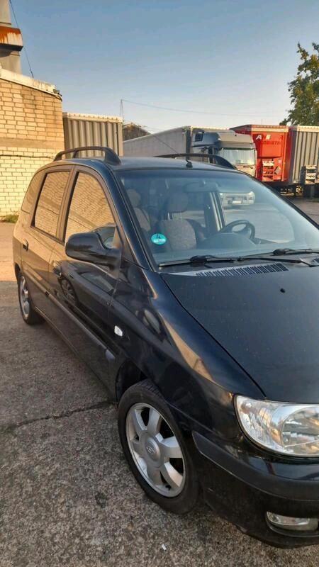 Schwarz Gebraucht 2003 Hyundai Matrix Van / Kleinbus | 1.450 € - Bild 1/3