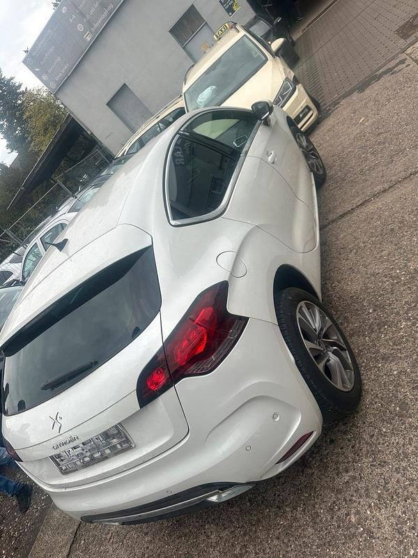 Gebraucht Citroën DS4 So Chic 156 PS (114 kW) 2011 Weiß Kleinwagen