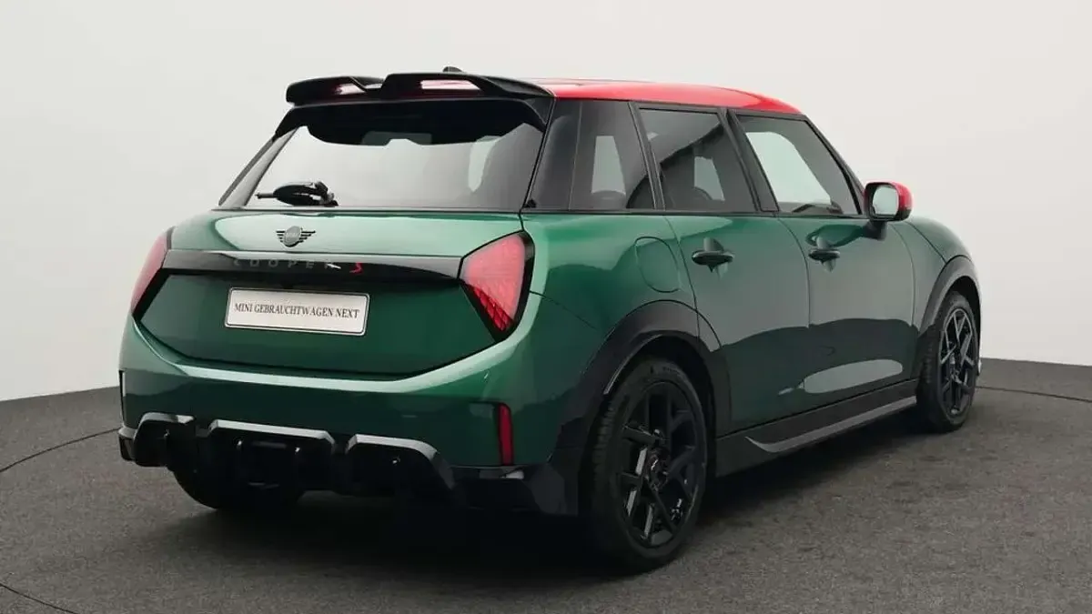 Gebraucht Mini John Cooper Works 204 PS (150 kW) 2024 Grün Kleinwagen