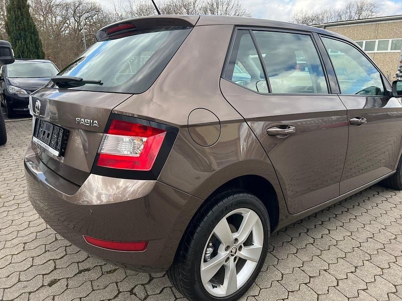 Gebraucht Skoda Fabia 90 PS (66 kW) 2019 Braun Limousine