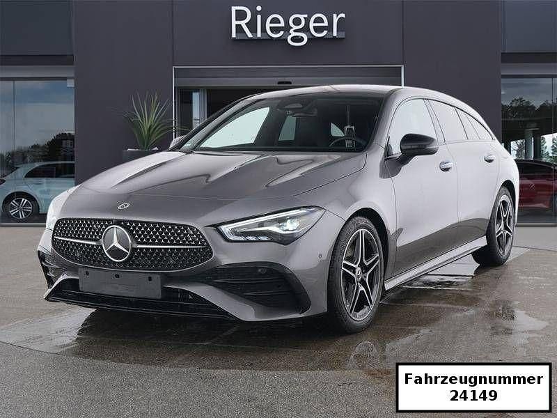 Metalliclack mountaingrau (metallic) Gebraucht 2024 Mercedes CLA200 Shooting Brake AMG Kombi | 35.590 € (Fairer Preis) - Bild 1/4