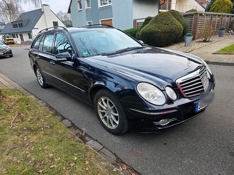 Gebraucht Mercedes E320 224 PS (164 kW) 2006 Blau Kombi